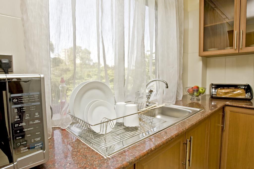 Gemsuites Serviced Apartments State House Найроби Экстерьер фото