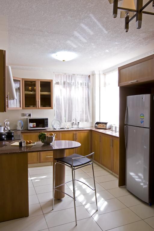 Gemsuites Serviced Apartments State House Найроби Экстерьер фото