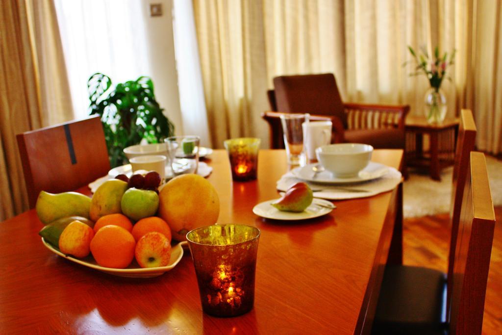 Gemsuites Serviced Apartments State House Найроби Номер фото
