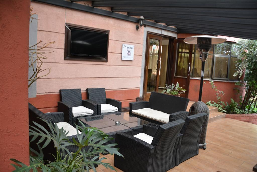 Gemsuites Serviced Apartments State House Найроби Экстерьер фото