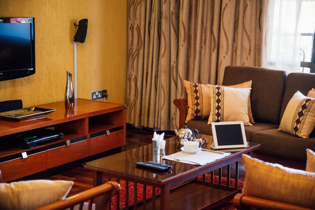 Gemsuites Serviced Apartments State House Найроби Экстерьер фото