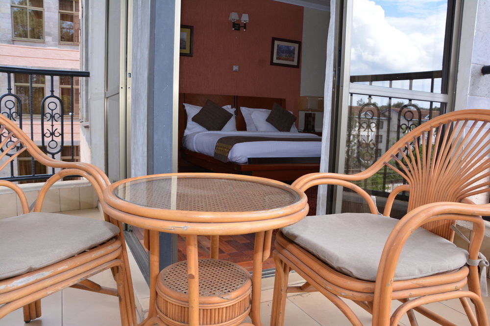 Gemsuites Serviced Apartments State House Найроби Экстерьер фото